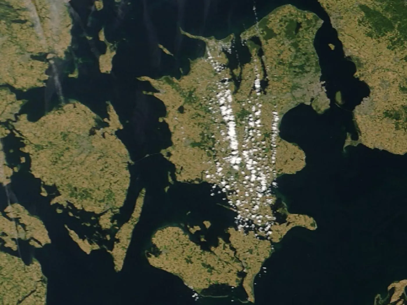 Satellite image of the Danish straits: the Great Belt between the islands of Funen and Zealand, and the Øresund between Zealand and Sweden